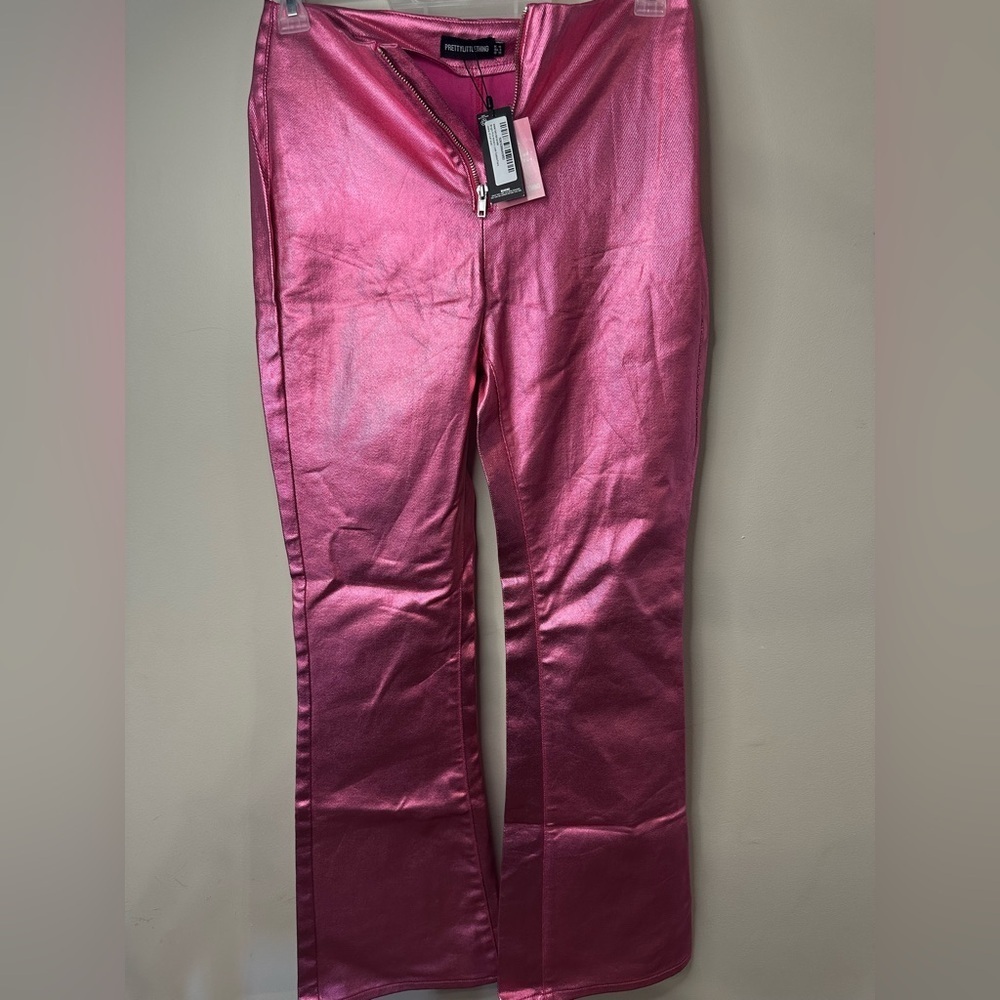 NWT Pretty Little Thing Bright Pink Metallic Look Coated Flare. Size 6